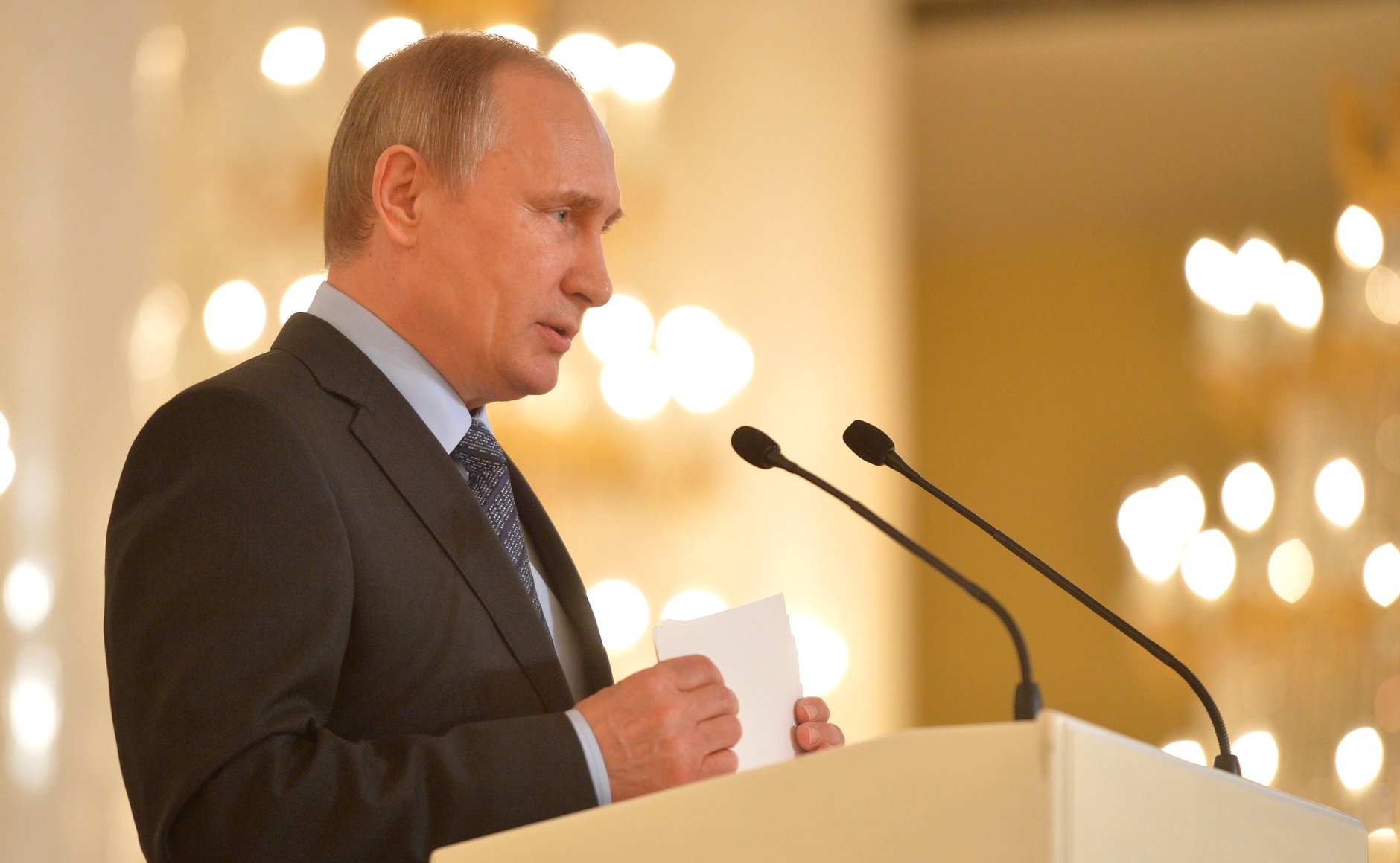 Путин призвал создать закон о российской нации Путин призвал создать закон о российской нации