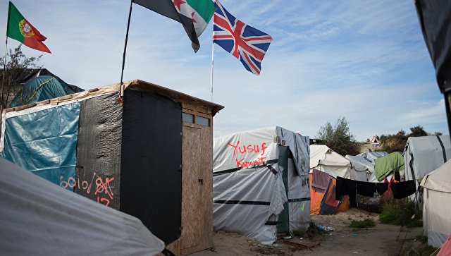 Франция намерена снести лагерь мигрантов в Кале, несмотря на протесты