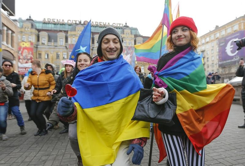 Нетрадиционная ориентация Украины, или Новая Рада однополым бракам будет рада