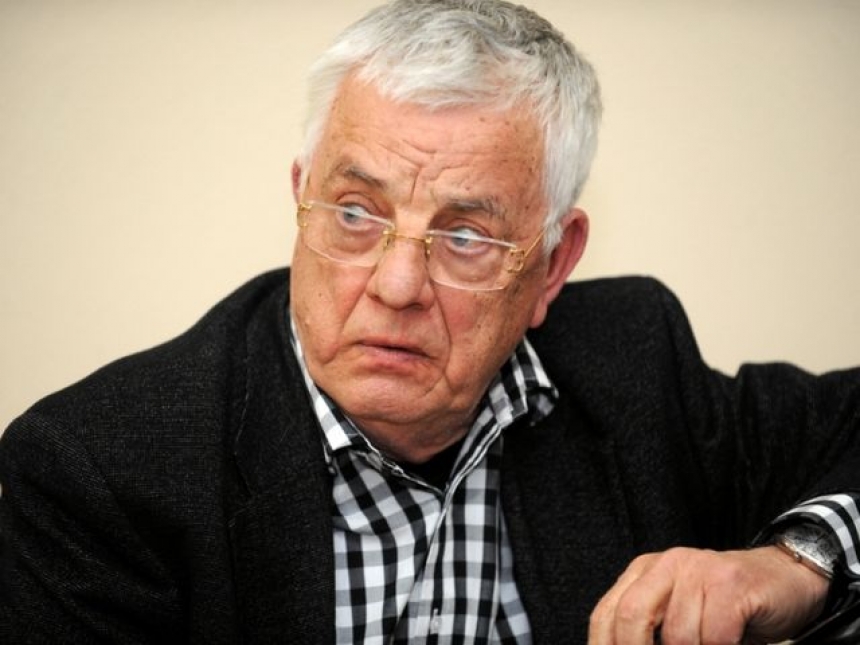 Композитор за актёра: Раймонда Паулса взбесила русофобия в адрес Певцова Композитор за актёра: Раймонда Паулса взбесила русофобия в адрес Певцова
