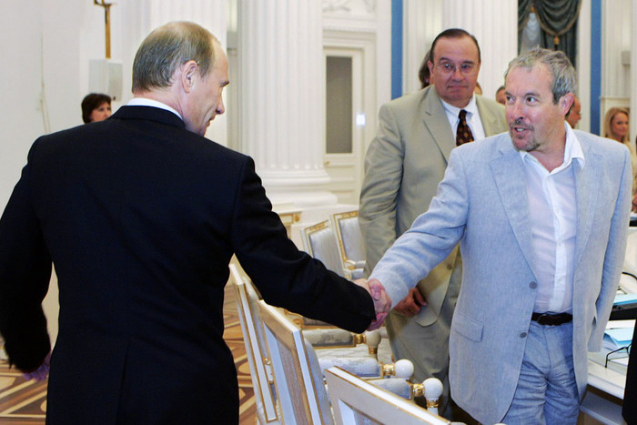 Путин мне не друг: Макаревич отказался поздравлять президента с 64-летием