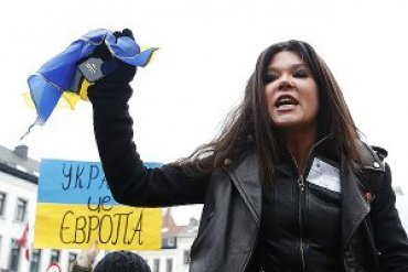 Руслана попала: украинские пенсионеры просят избавить их от путинского газа