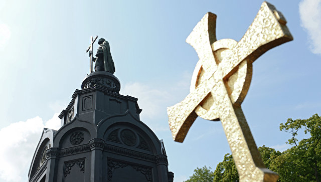 В Киеве вновь осквернен памятник князю Владимиру