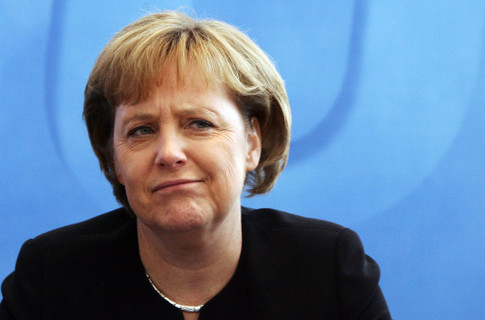 Меркель в Берлине «разрядила бомбу» на Востоке Украины