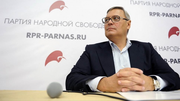 Петушиные бои либералов: Явлинский вытер ноги о Касьянова