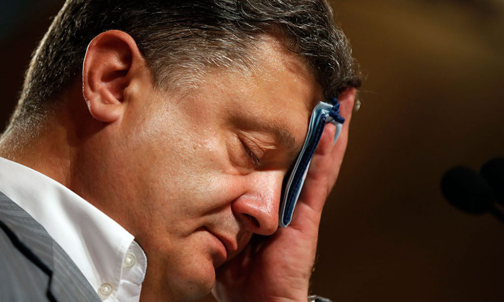 Дуэль века: судья из Киева подала иск против Порошенко