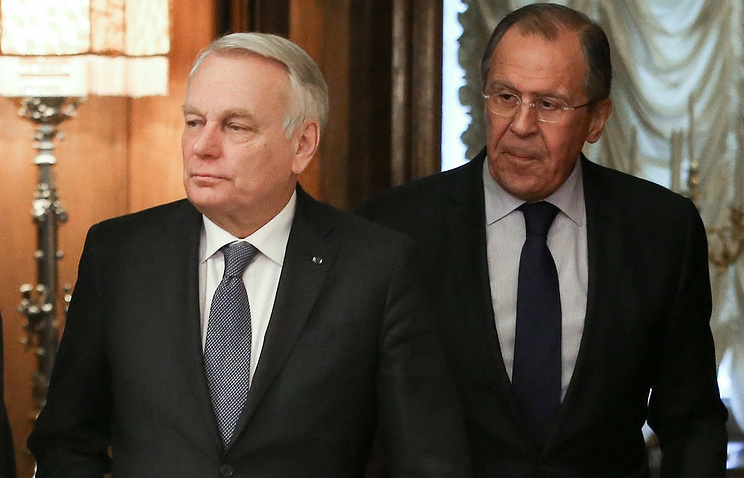 Французский тупик: всем МИДом, русские возят Эйро рожей по паркету