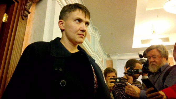 Савченко метит в Порошенко Савченко метит в Порошенко
