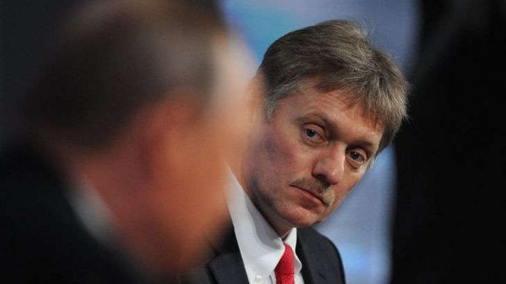 Георгиевская лента для Порошенко. Песков потролил украинцев Георгиевская лента для Порошенко. Песков потролил украинцев