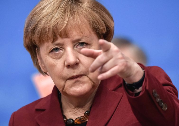 «Славянские недочеловеки» Германии: Меркель вывела фашизм на новый уровень