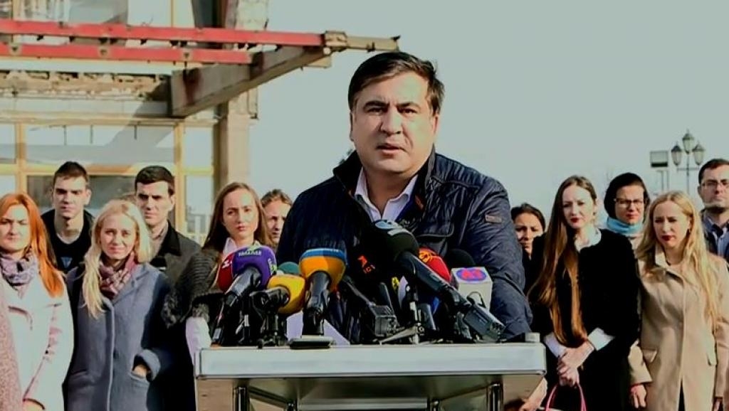 Истерика Саакашвили перед отставкой и объявление войны с «мразью» Порошенко