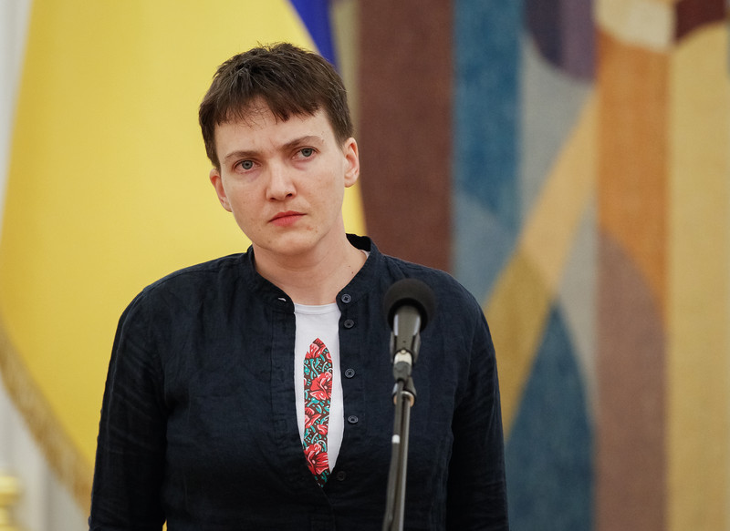 Савченко рассказала, кто раскачивает Майдан в Киеве, а кто - войну в Донбассе Савченко рассказала, кто раскачивает Майдан в Киеве, а кто - войну в Донбассе