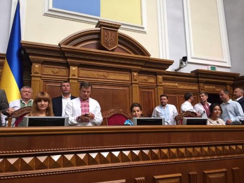 Рада активно обсуждает новый "мордобой из-за Кремля" Рада активно обсуждает новый "мордобой из-за Кремля"