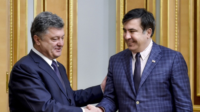Саакашвили рассказал, как помог Порошенко избавиться от Яценюка