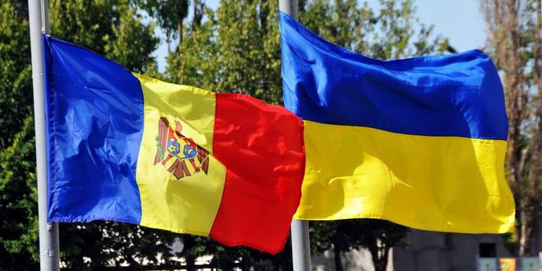 Молдаване уже идут назад в Россию, пока Украина месит грязь у ворот ЕС Молдаване уже идут назад в Россию, пока Украина месит грязь у ворот ЕС