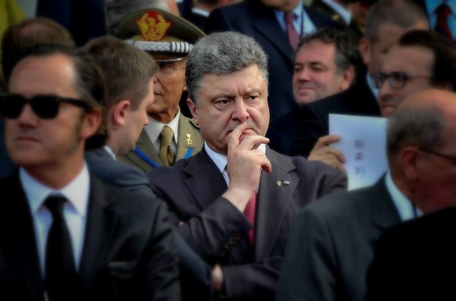 Украинские политики уговаривают Порошенко начать перемирие с русскими