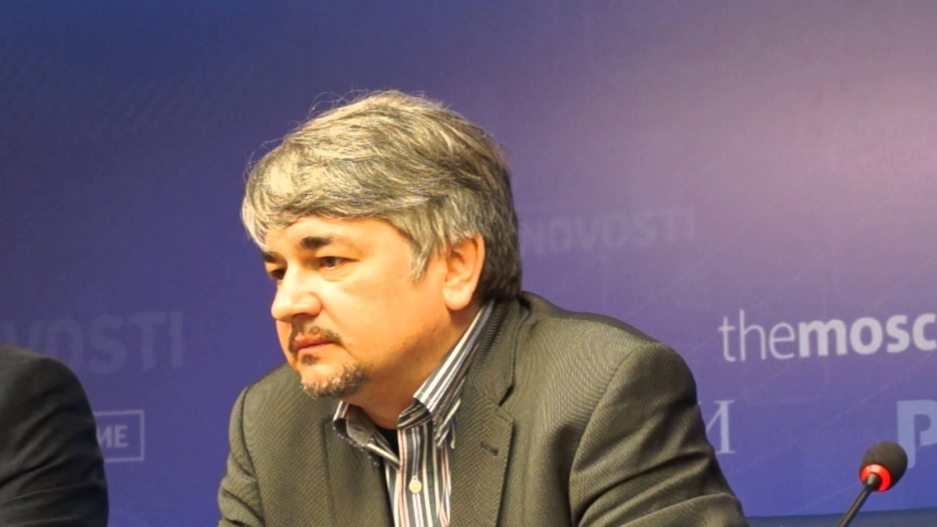 Ищенко осадил украинца, поднявшего свой флаг на границе с Россией Ищенко осадил украинца, поднявшего свой флаг на границе с Россией