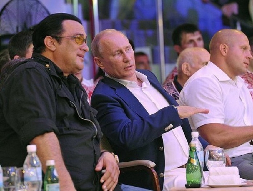 Сигал от Путина: актёр не встретится с главой РФ несмотря на визит в Москву Сигал от Путина: актёр не встретится с главой РФ несмотря на визит в Москву