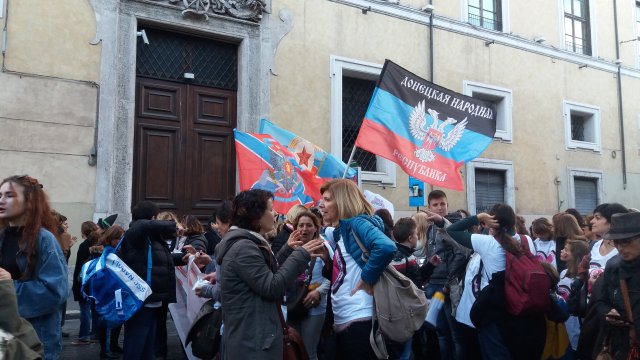 В Риме прошел митинг солидарности с жителями Республик Донбасса