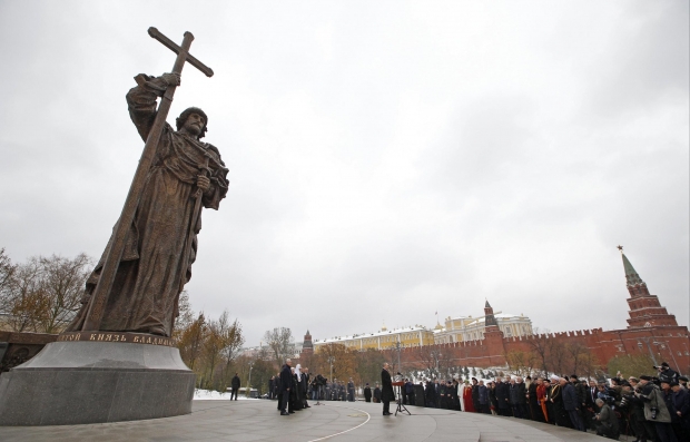 Россияне пришли в восторг от слов Захаровой о недальновидности Киева