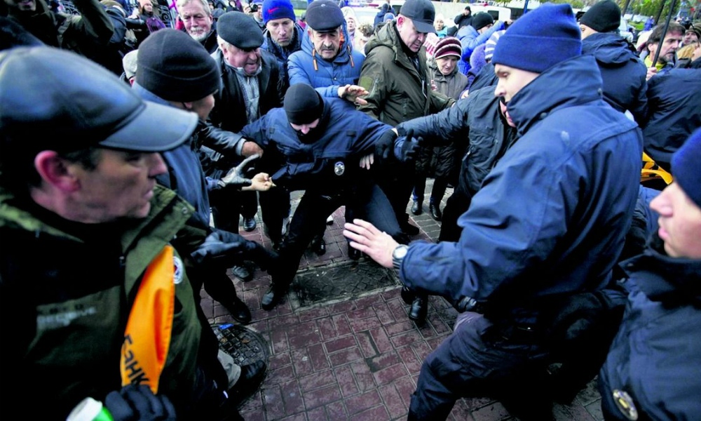 В Украине возникает  вероятность нового Майдана и социальных бунтов