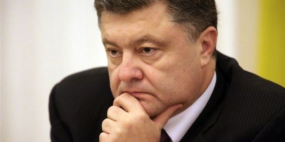 Соцсети смеются над желанием Порошенко ввести санкции против РФ из-за Сирии