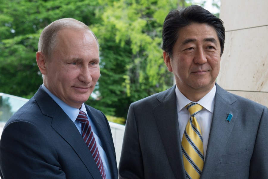 Москва-Токио: президент РФ и премьер Японии за несколько часов до встречи