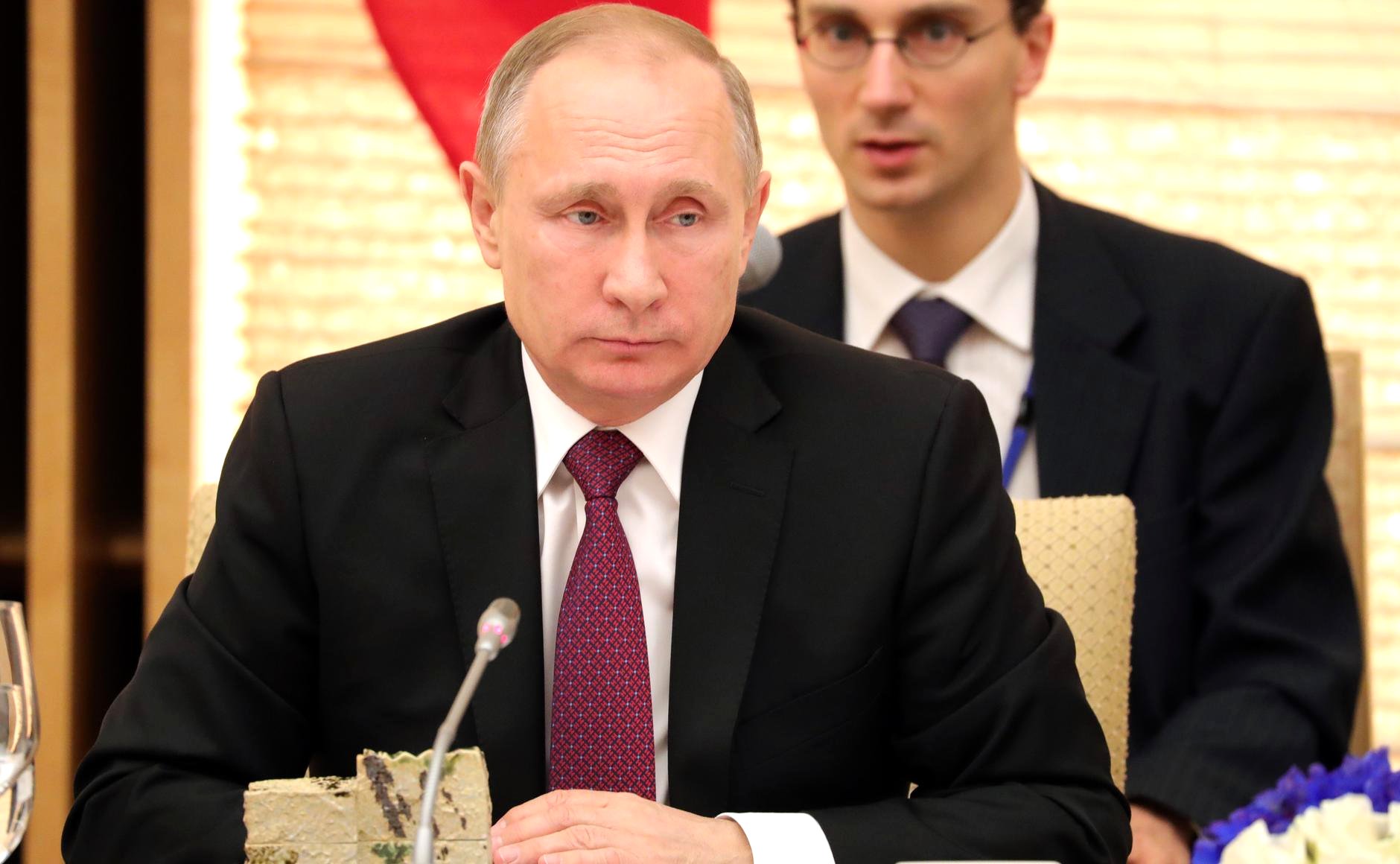 Путин: хватит играть в пинг-понг островами Путин: хватит играть в пинг-понг островами