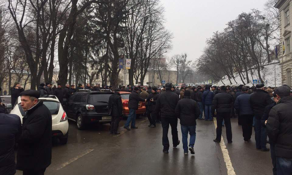 Разъяренные силовики вышли на улицы Киева и Львова: Порошенко – просто ноль Разъяренные силовики вышли на улицы Киева и Львова: Порошенко – просто ноль