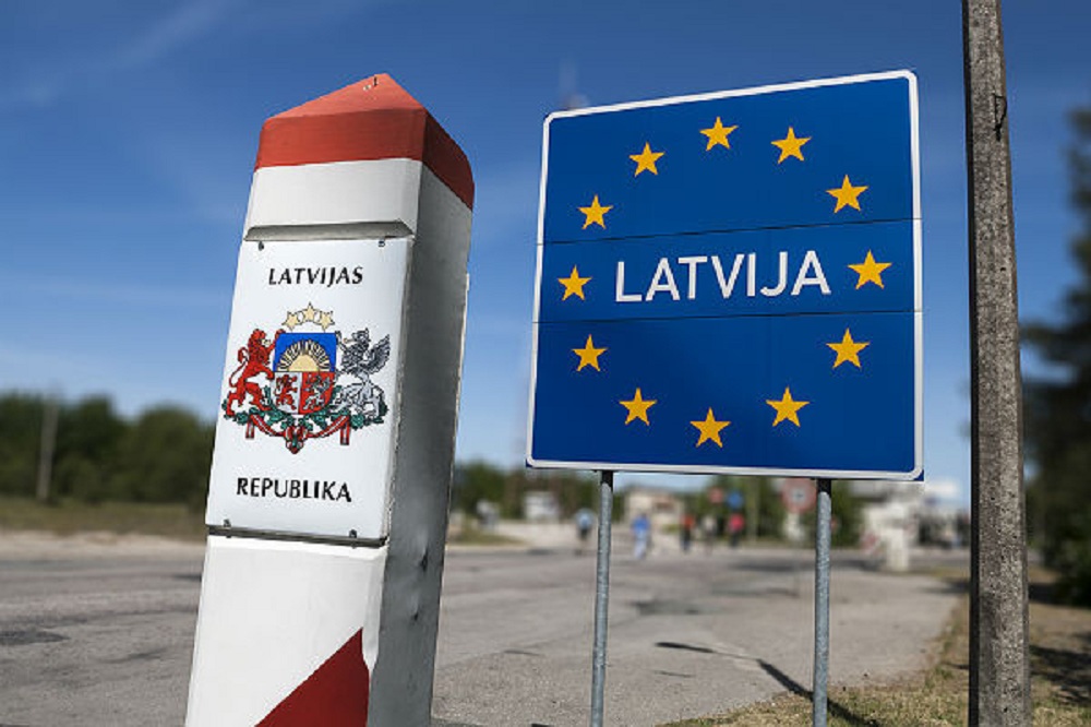 Латвия решила отгородиться от России забором