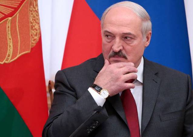 Кто больше платит, с тем и дружу! Кто больше платит, с тем и дружу!