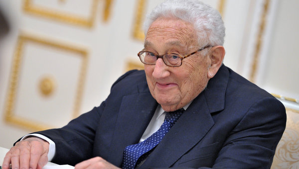 Киссинджер предлагает «слить» Украину Киссинджер предлагает «слить» Украину
