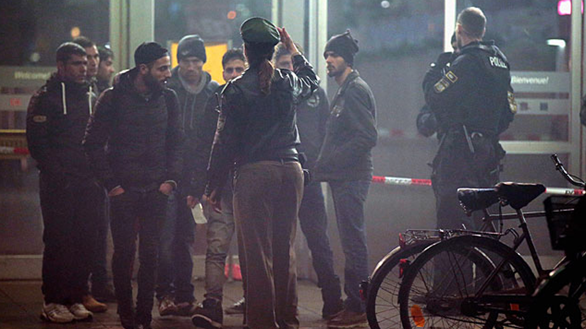 Джихадистов-насильников встречает морально разложившееся общество Европы