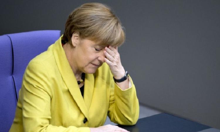 Против Меркель открыли второй фронт