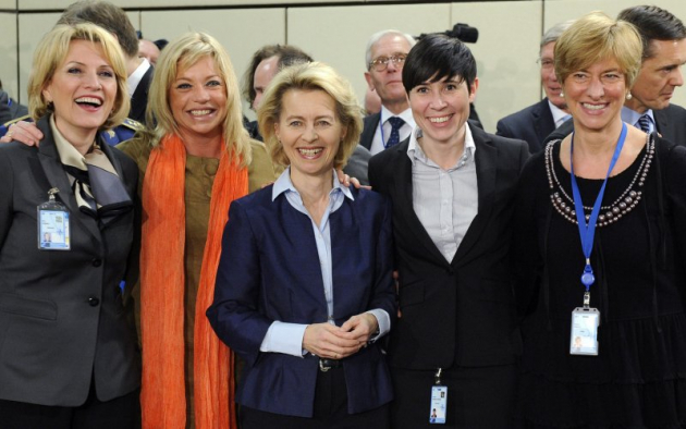 «Тетушки-министры обороны альянса»: как проходят заседания НАТО