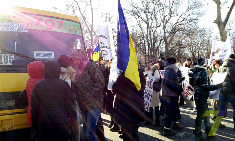 Одесса восстала против коррупции: активисты вышли на улицу. Полиция начеку