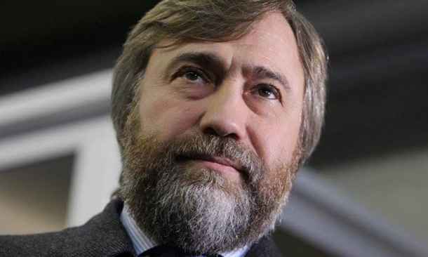 Нардеп Новинский показал в Раде личное письмо Порошенко Януковичу Нардеп Новинский показал в Раде личное письмо Порошенко Януковичу