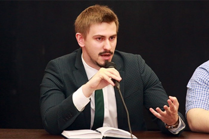 Политолог Никита Данюк назвал две причины привязать Россию к выборам в США