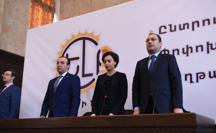 Блок за блоком: Армения готовится к выборам в парламент