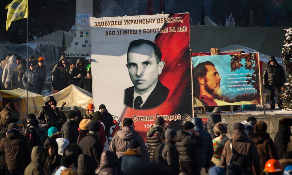 Забота о националистах. Прах Бандеры хотят вернуть в Киев