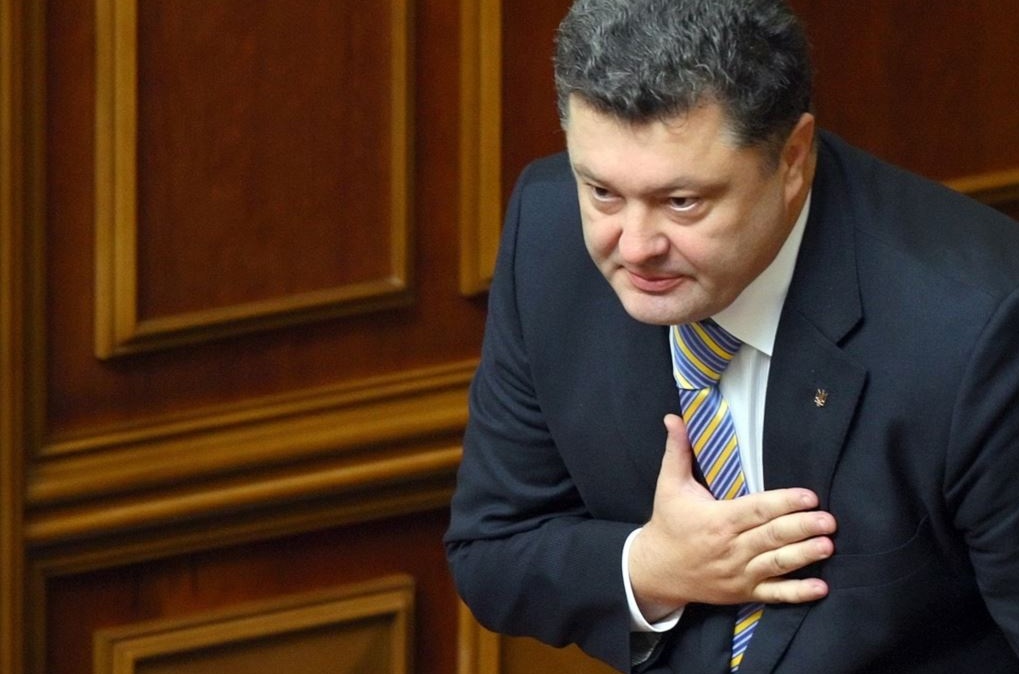 Мимикрия Порошенко: Украина поможет Америке стать «великой снова»