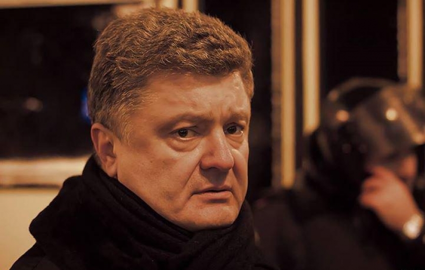 Порошенко готовит почву для бегства в Россию: раскрыты интересные детали Порошенко готовит почву для бегства в Россию: раскрыты интересные детали