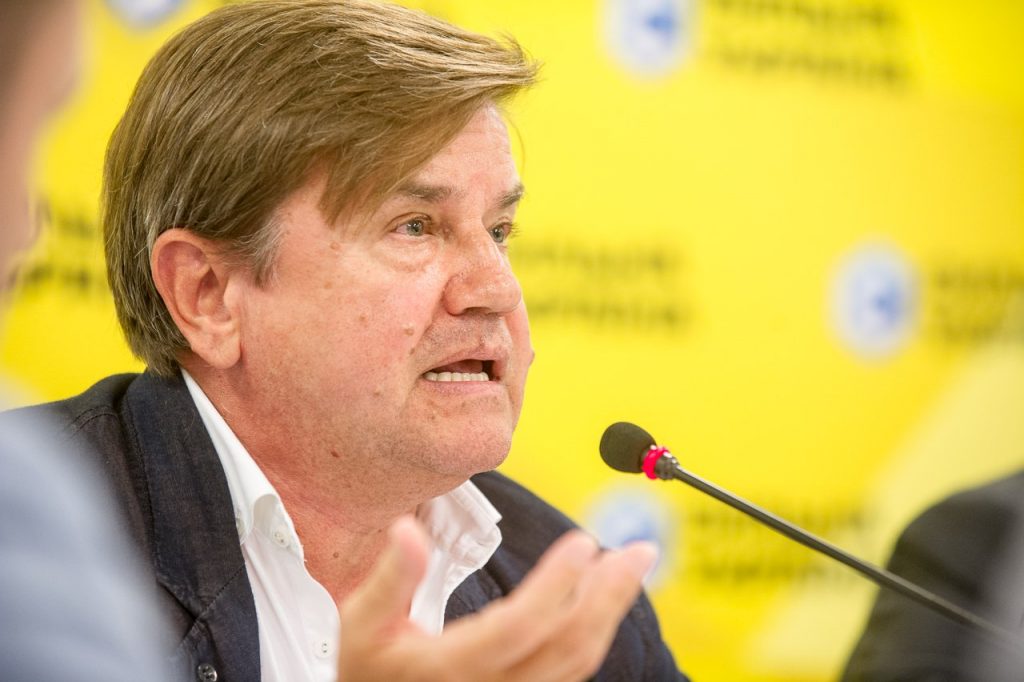 Карасев: на Украине готовы молить Россию простить за все Карасев: на Украине готовы молить Россию простить за все