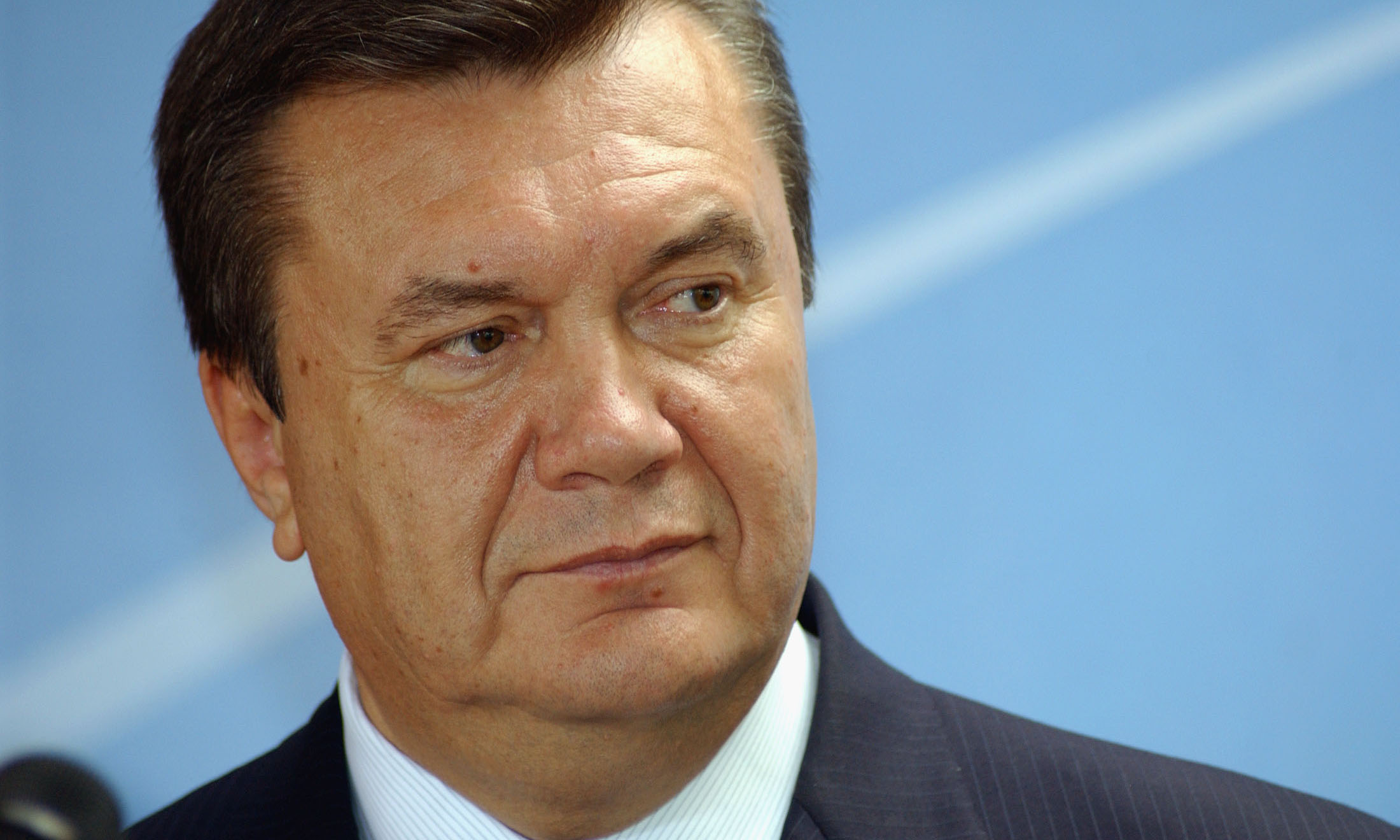 Генпрокурор Луценко признал законным президентом Украины Януковича