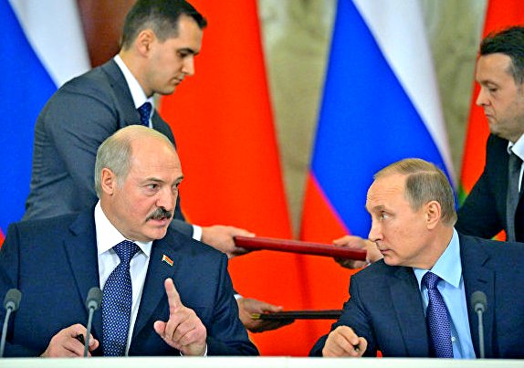 Лукашенко поворачивает Белоруссию «кормой» к России