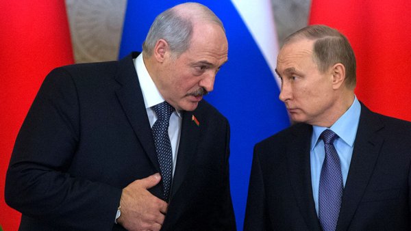 Лукашенко разыграл колхозный спектакль