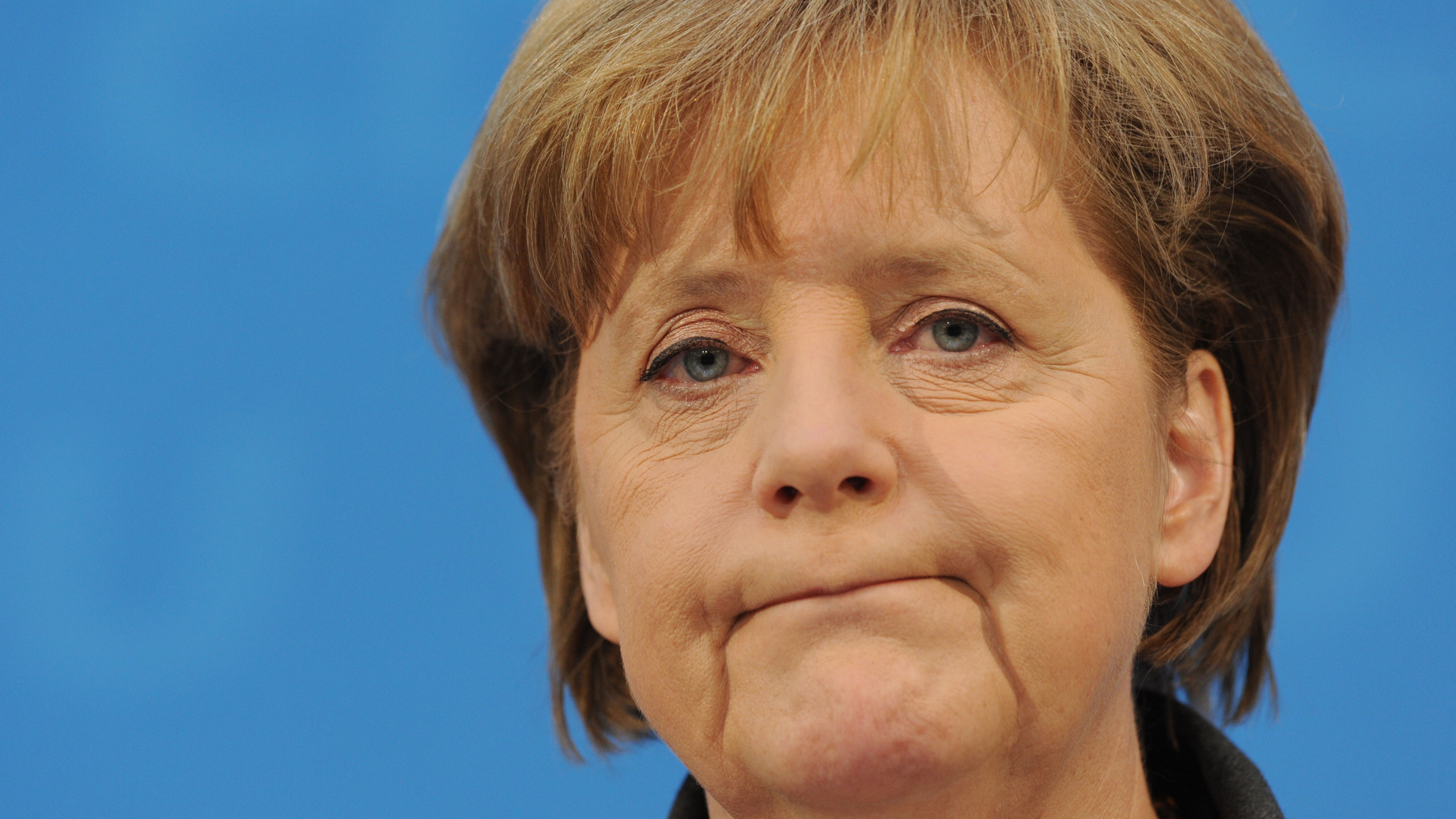 Меркель прокомментировала реакцию Варшавы на переизбрание Туска