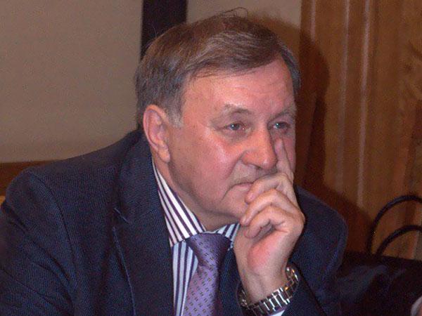 Станислав Тарасов: Азербайджан проигрывает карабахскую партию