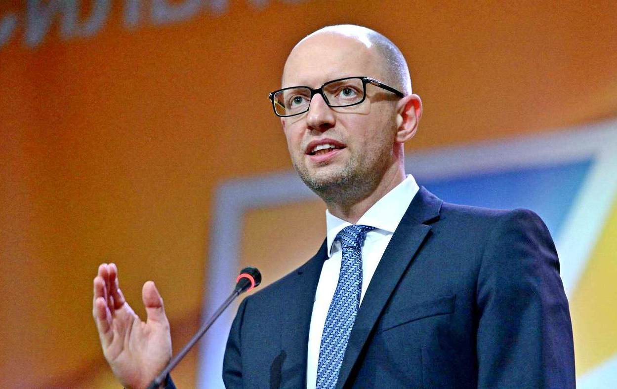 Яценюк: Cанкции с России снимать никто не будет Яценюк: Cанкции с России снимать никто не будет