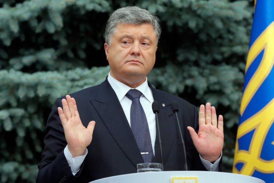 Порошенко не хочет признавать коррупцию главной угрозой Украины